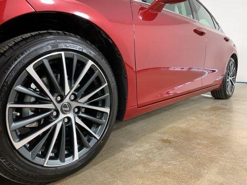 2025 Lexus ES 350 Base