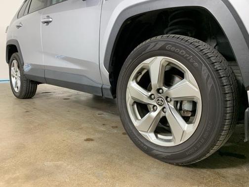 2021 Toyota RAV4 Hybrid SE