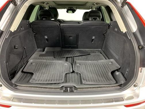 2019 Volvo XC60 T5 Momentum