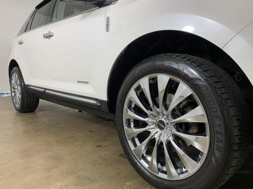 2014 Lincoln MKX Base