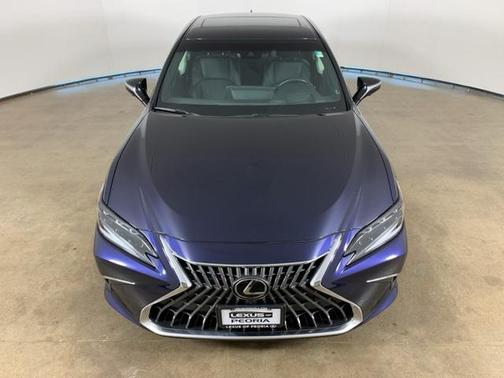 2025 Lexus ES 300h Ultra Luxury