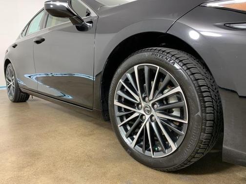 2023 Lexus ES 350 Base