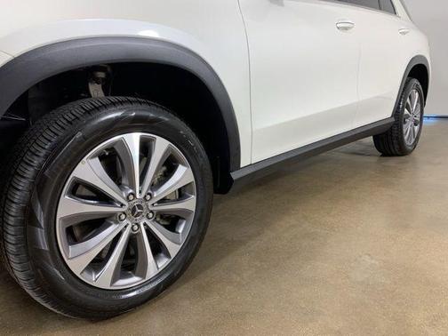 Diamond White 2021 Mercedes-Benz GLE 450 4MATIC