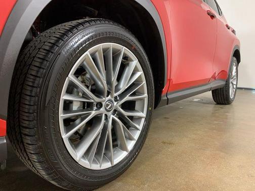 2025 Lexus NX 350h Premium