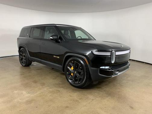 2023 Rivian R1S Adventure