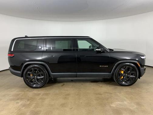 2023 Rivian R1S Adventure