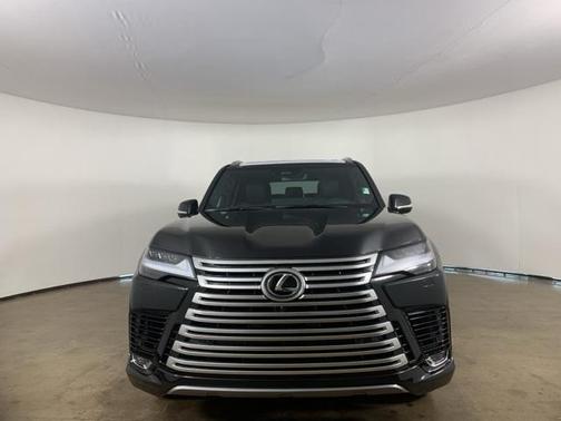 2025 Lexus LX 600 Premium