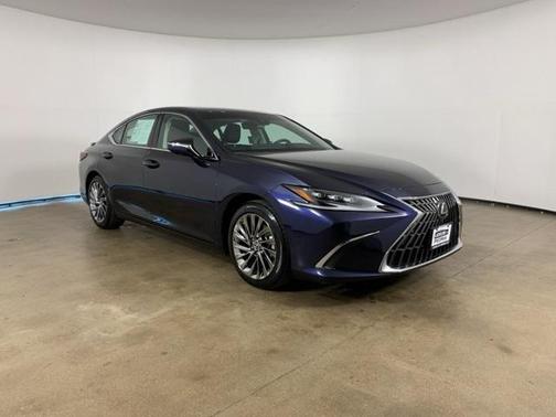 2025 Lexus ES 300h Ultra Luxury