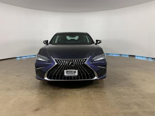 2025 Lexus ES 300h Ultra Luxury