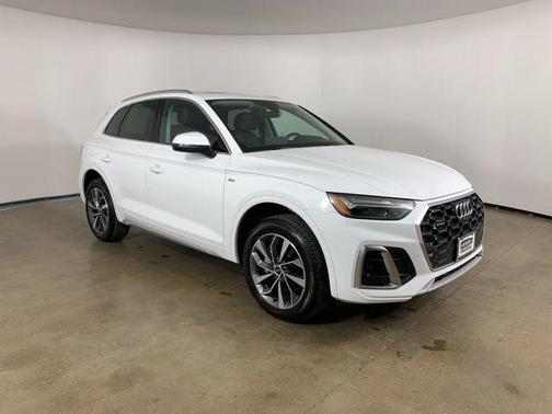 2023 Audi Q5 45 S line Premium Plus