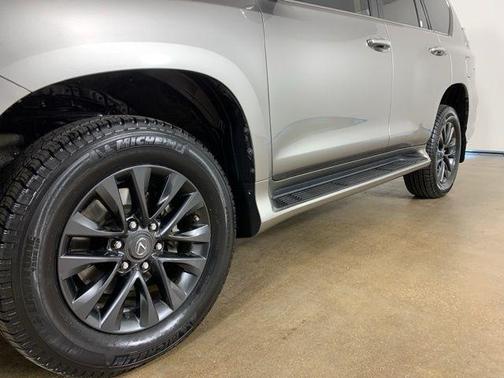 Atomic Silver 2023 Lexus GX 460 Premium