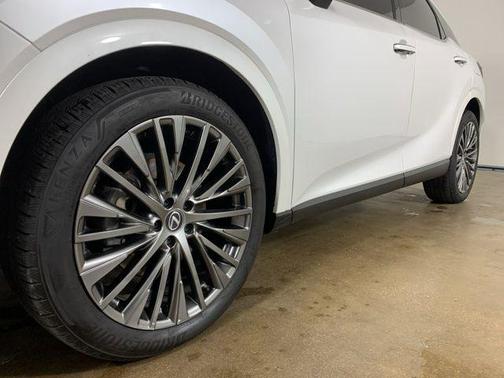 Eminent White Pearl 2024 Lexus RX 350 Luxury