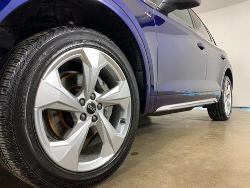 2023 Audi Q5 45 S line Prestige