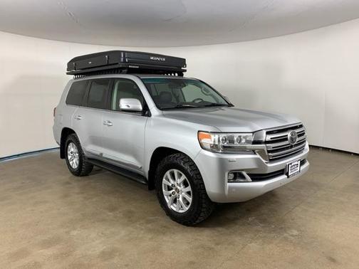 2016 Toyota Land Cruiser Base