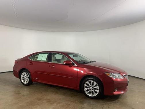 2014 Lexus ES 300h Base