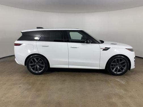 2023 Land Rover Range Rover Sport SE