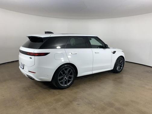 2023 Land Rover Range Rover Sport SE
