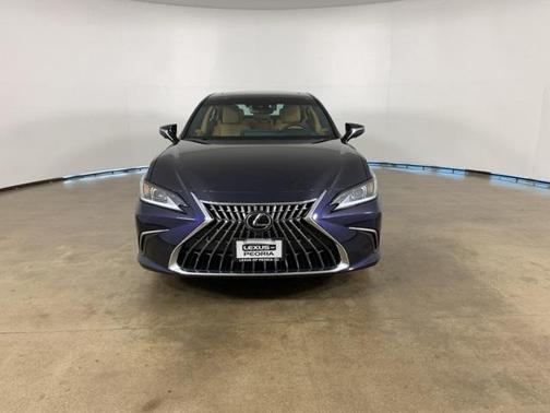 2025 Lexus ES 300h Luxury
