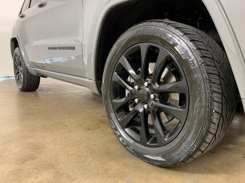2021 Jeep Grand Cherokee Laredo