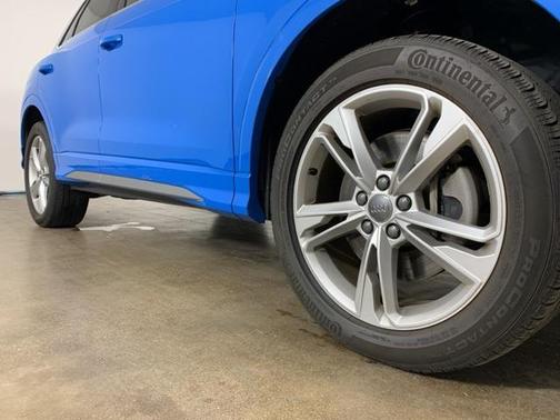 2020 Audi Q3 45 S line Prestige