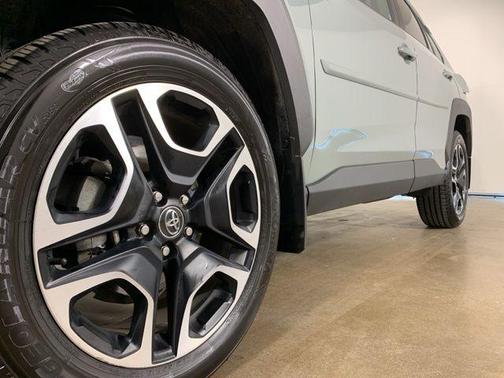 2020 Toyota RAV4 Adventure