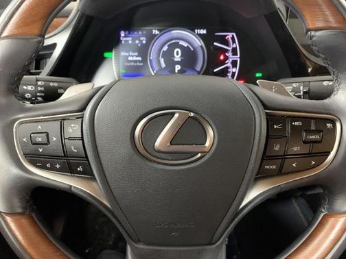 2023 Lexus ES 300h Luxury