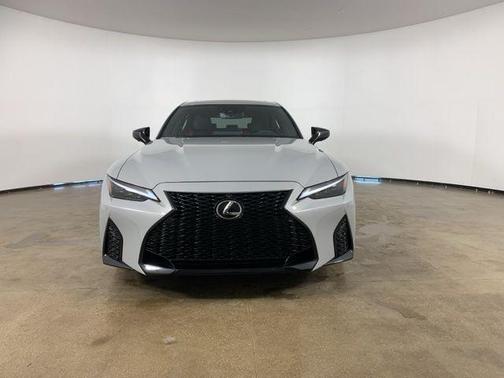 Wind 2025 Lexus IS 500 F SPORT Performance