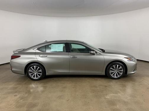 2021 Lexus ES 300h Base