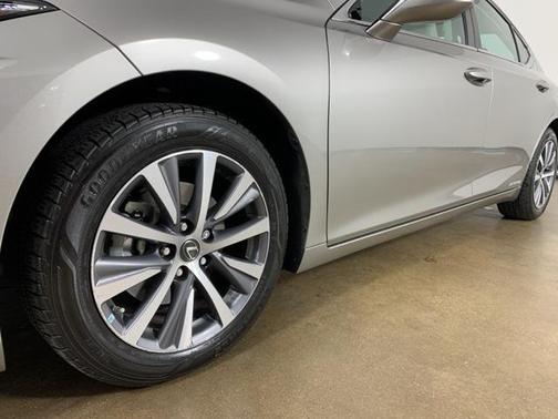 2021 Lexus ES 300h Base