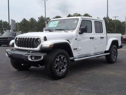 Bright White Clearcoat 2026 Jeep Gladiator Sport