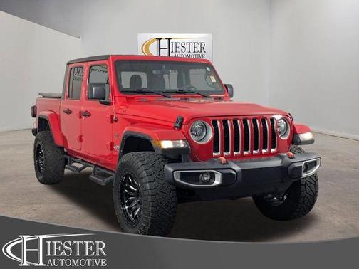 Firecracker Red Clearcoat 2023 Jeep Gladiator Overland