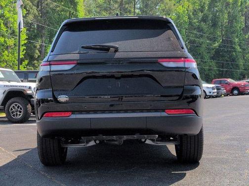 Diamond Black 2026 Jeep Grand Cherokee Limited