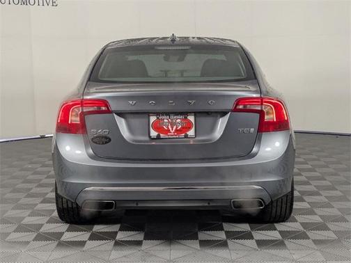 2016 Volvo S60 Inscription T5 Drive-E Platinum