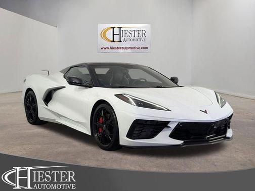 Arctic White 2022 Chevrolet Corvette Stingray w/3LT