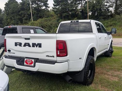 2025 RAM 3500 Limited