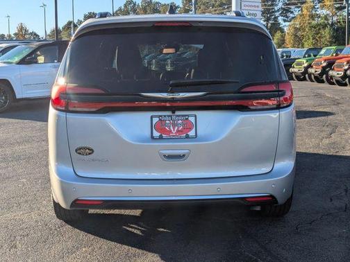 2026 Chrysler Pacifica Pinnacle
