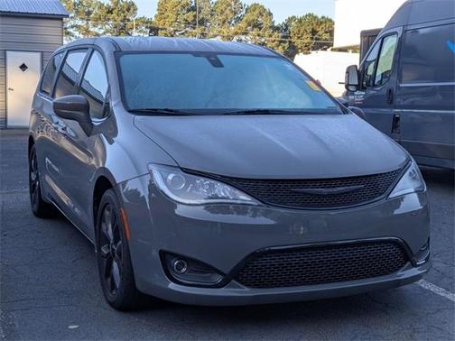 2020 Chrysler Pacifica Touring