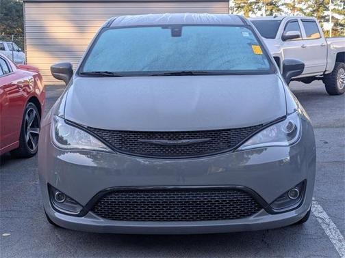2020 Chrysler Pacifica Touring