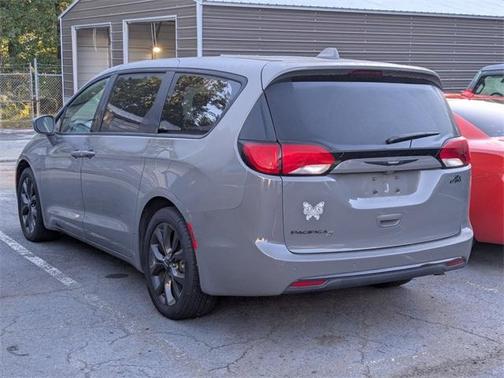 2020 Chrysler Pacifica Touring