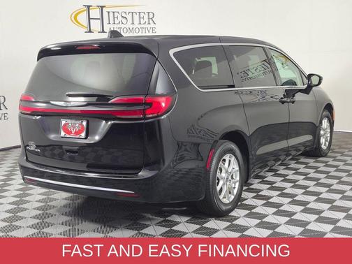 Diamond Black 2024 Chrysler Pacifica Touring-L