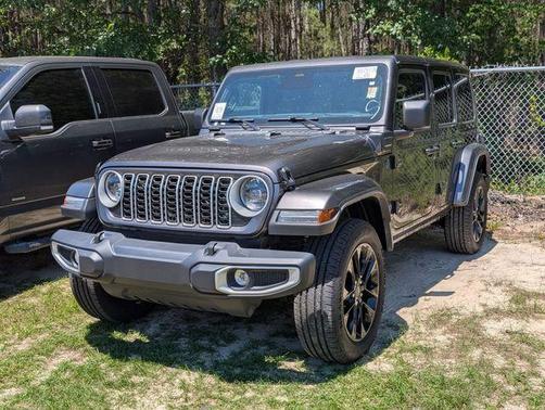 Granite Crystal Clearcoat Metallic 2025 Jeep Wrangler 4xe Sahara