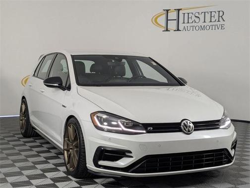 2019 Volkswagen Golf R 2.0T w/DCC & Navigation