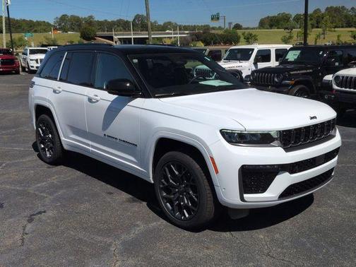 Bright White Clearcoat 2026 Jeep Grand Cherokee Summit