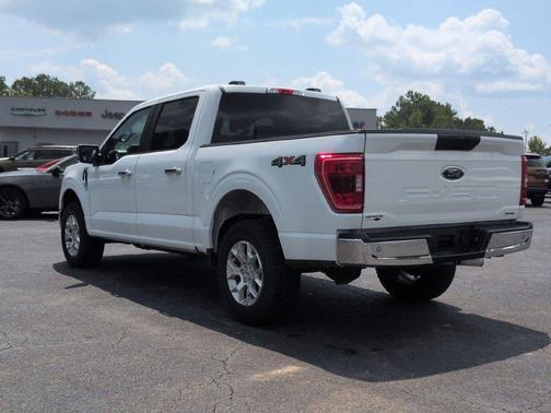 Oxford White 2023 Ford F-150 XLT