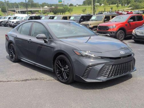 UNDERGROUND 2025 Toyota Camry SE