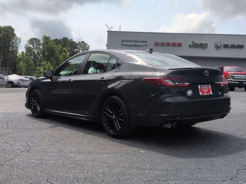 UNDERGROUND 2025 Toyota Camry SE