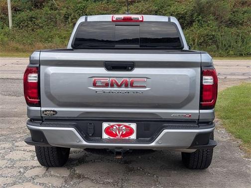 2024 GMC Canyon AT4