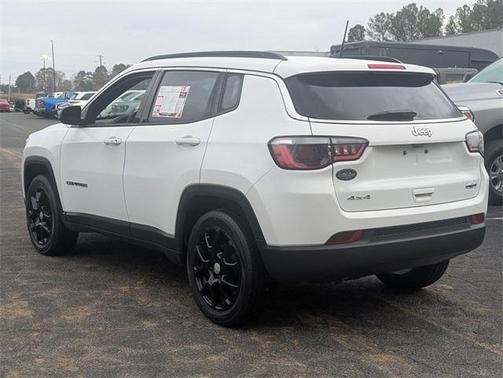 2024 Jeep Compass Latitude Lux