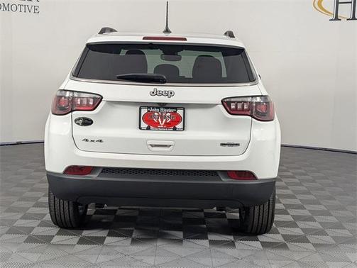 2024 Jeep Compass Latitude Lux