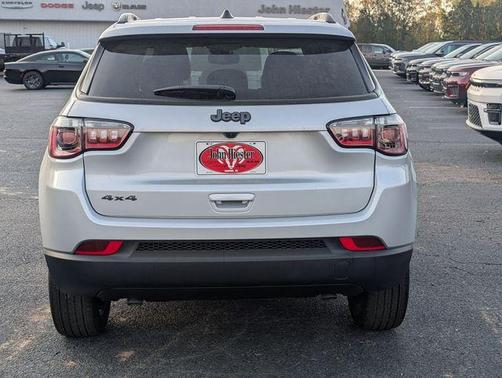 Silver Zynith 2026 Jeep Compass Latitude